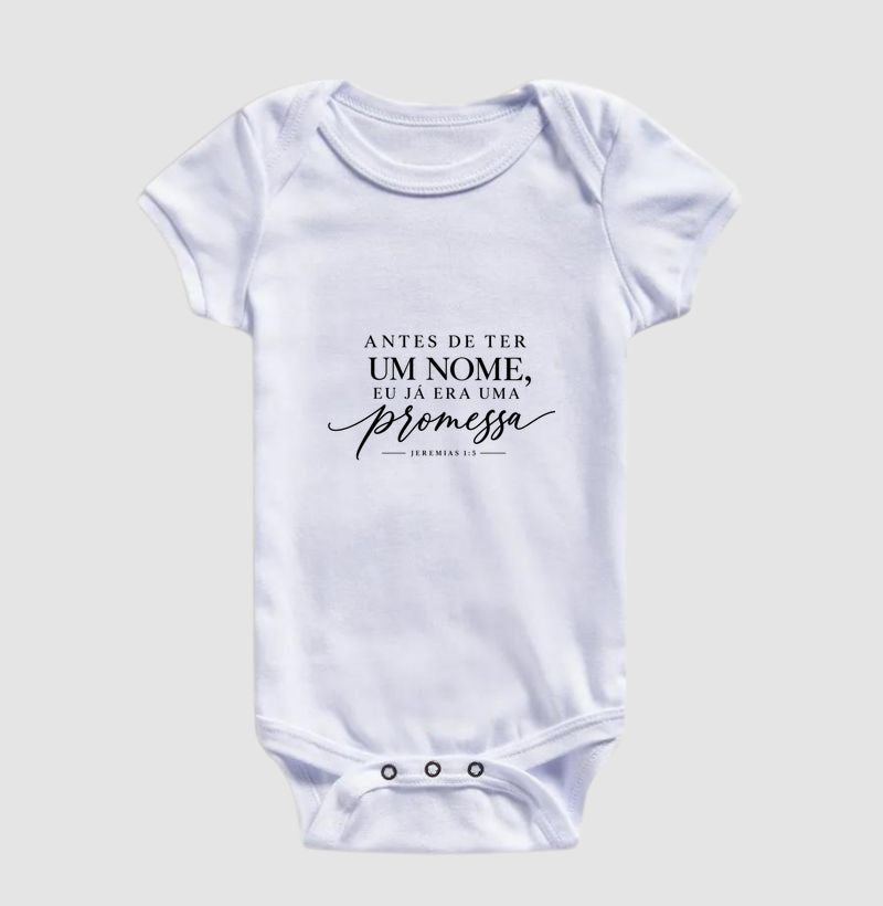 Body de Bebê Cristão – Antes de Ter um Nome, Eu Já Era uma Promessa | Jeremias 1:5 | Presente com Fé